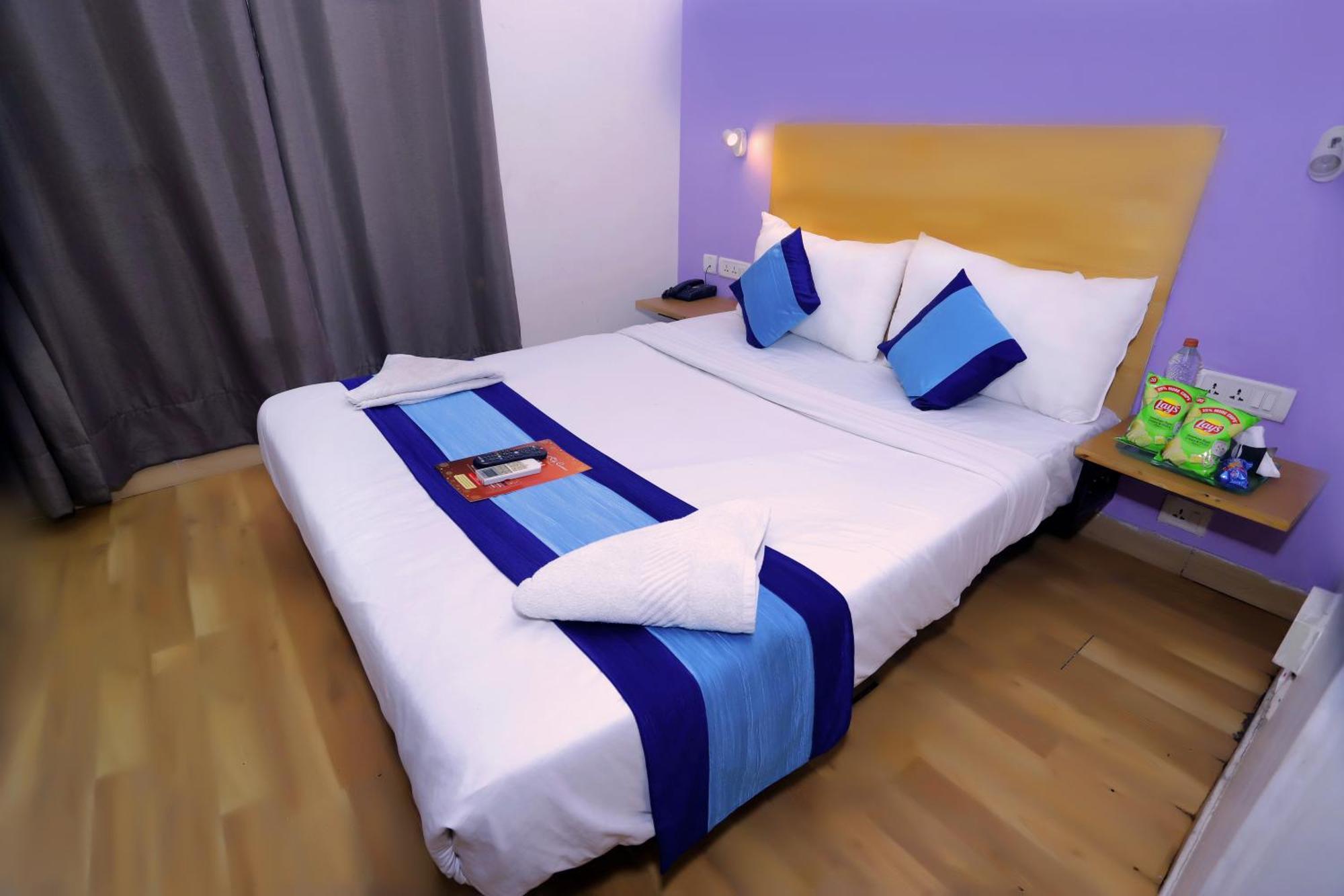 Hotel The Centrum - Nfc New Delhi Bagian luar foto