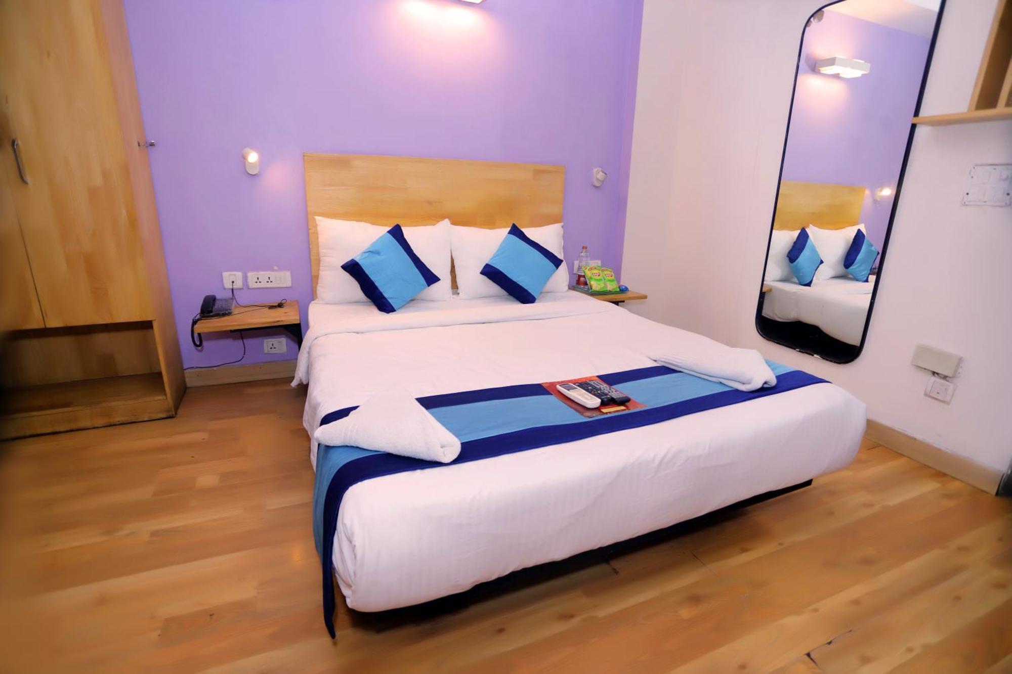 Hotel The Centrum - Nfc New Delhi Bagian luar foto